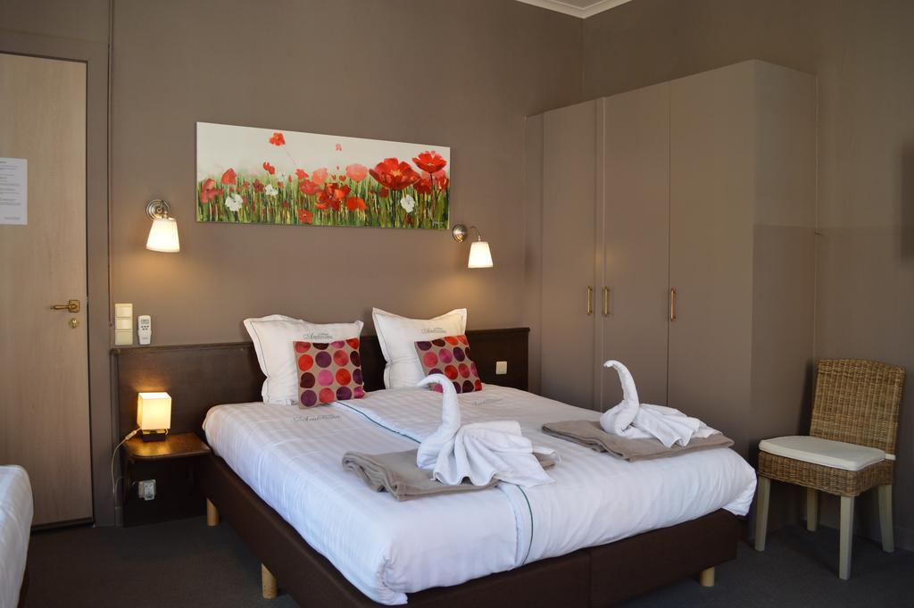 Hotel Ambrosia Ypres Room photo